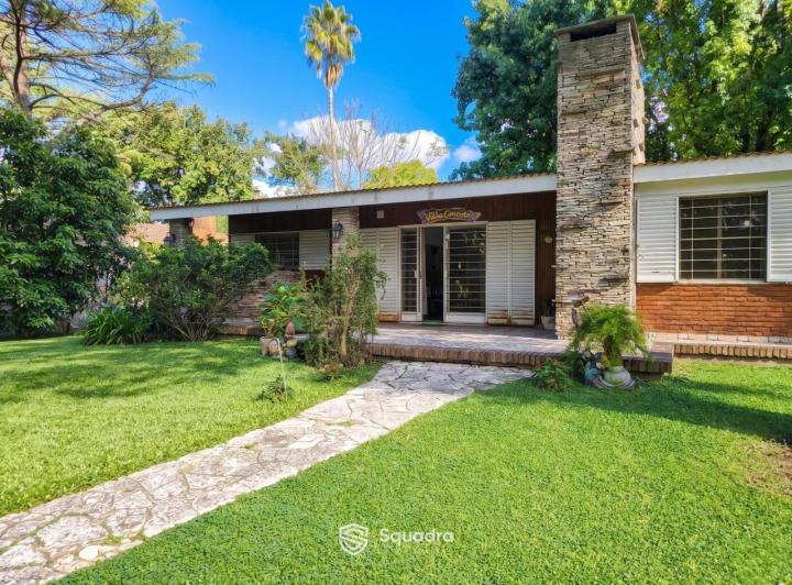 Casa · 1200m² · 6 Ambientes · 3 Cocheras