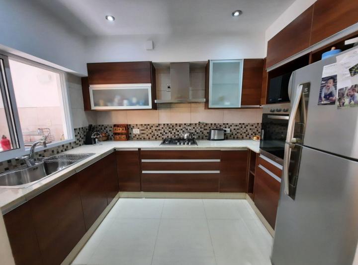 Casa · 166m² · 5 Ambientes · 1 Cochera