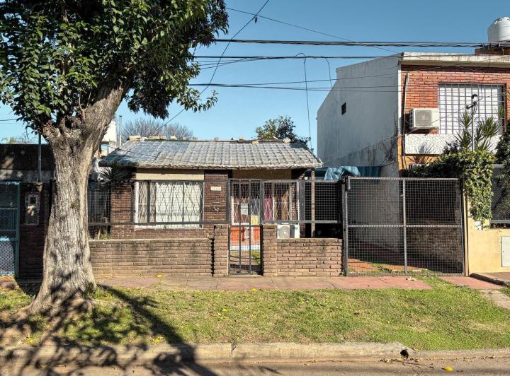 Casa · 40m² · 3 Ambientes · 1 Cochera