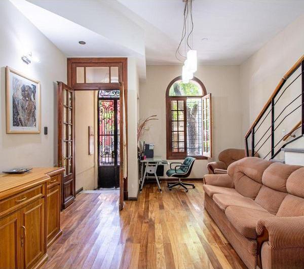 Casa · 188m² · 7 Ambientes · 1 Cochera