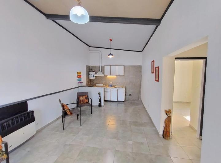 Casa · 223m² · 6 Ambientes · 2 Cocheras