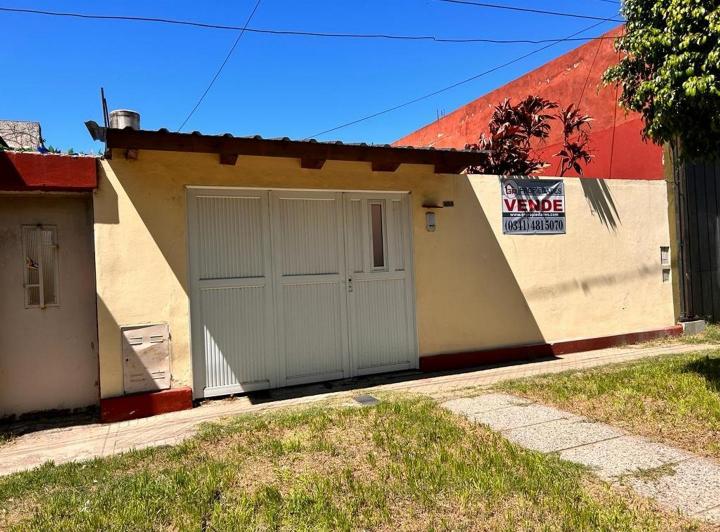Casa · 90m² · 4 Ambientes · 2 Cocheras