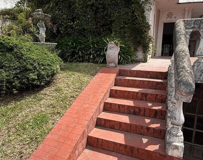 Casa · 188m² · 2 Dormitorios · 1 Cochera