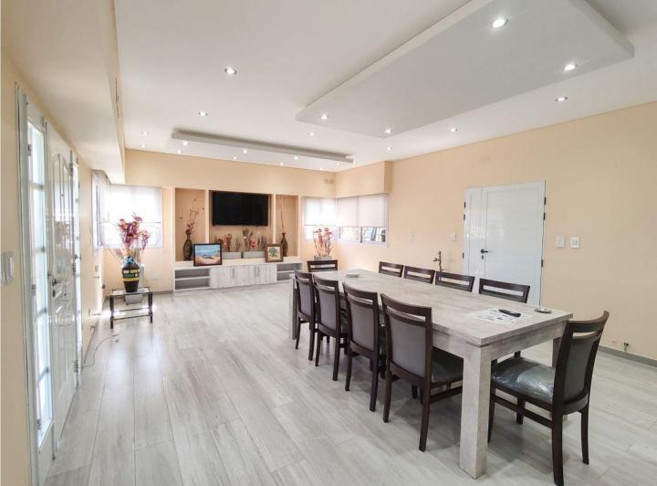 Casa · 150m² · 5 Ambientes · 1 Cochera