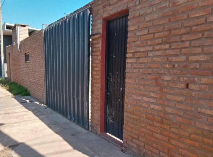 Casa · 250m² · 6 Ambientes · 2 Cocheras