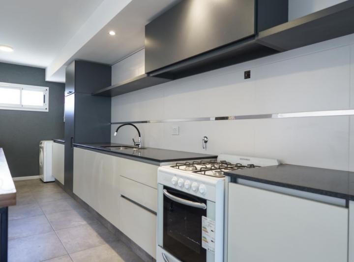 Casa · 130m² · 4 Ambientes · 2 Cocheras