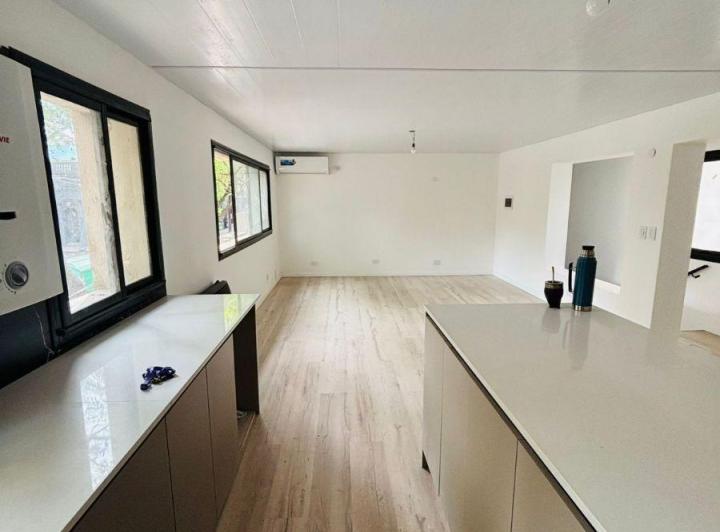 Casa · 170m² · 4 Ambientes · 1 Cochera