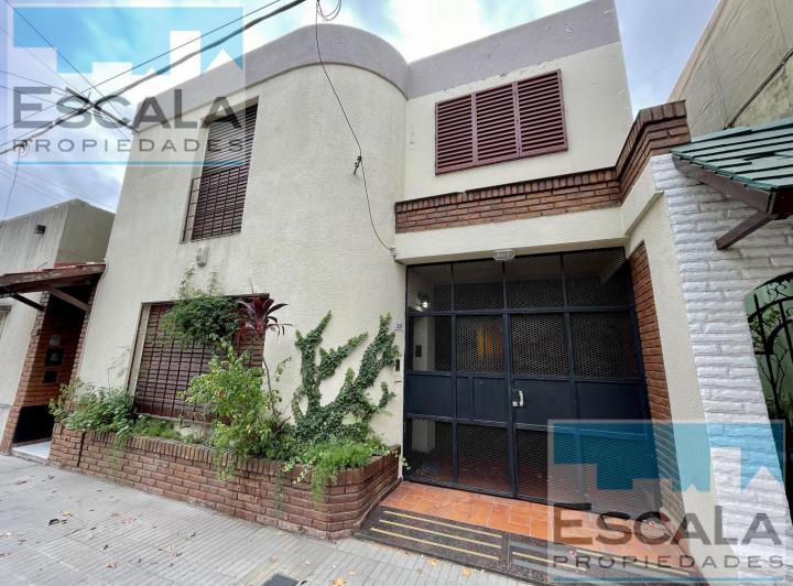 Casa · 100m² · 5 Ambientes · 1 Cochera