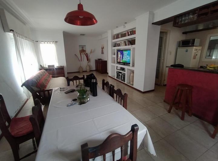 Casa · 156m² · 5 Ambientes · 1 Cochera