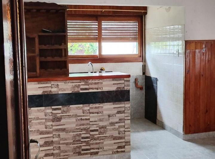 Casa · 2000m² · 5 Ambientes · 1 Cochera