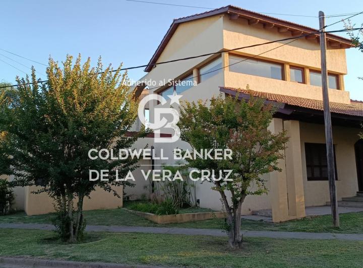 Casa · 293m² · 9 Ambientes