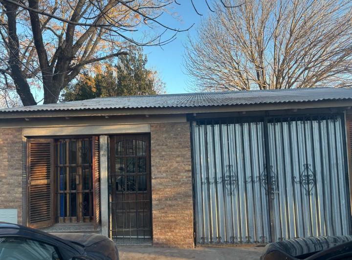 Casa · 130m² · 4 Ambientes · 1 Cochera