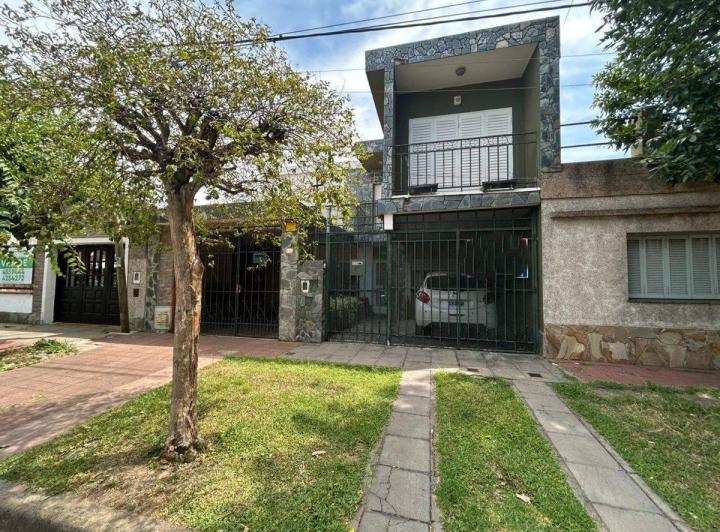 Casa · 116m² · 4 Ambientes · 1 Cochera