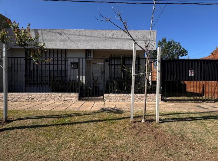 Casa · 80m² · 3 Ambientes · 1 Cochera