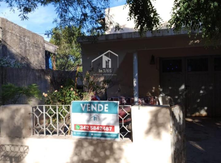 Casa · 169m² · 8 Ambientes · 1 Cochera