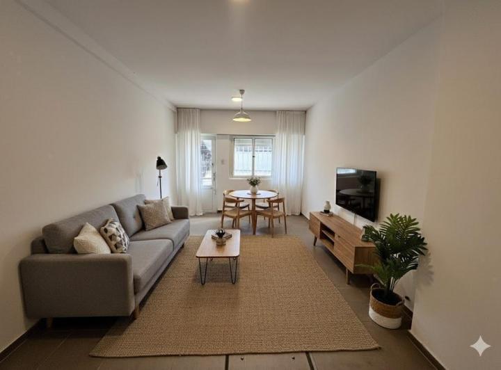 Casa · 54m² · 4 Ambientes · 1 Cochera