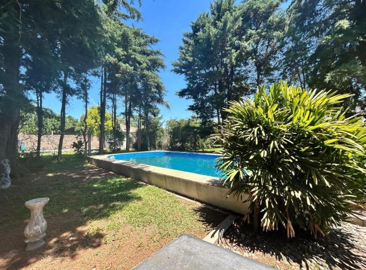 Casa · 220m² · 3 Ambientes · 1 Cochera