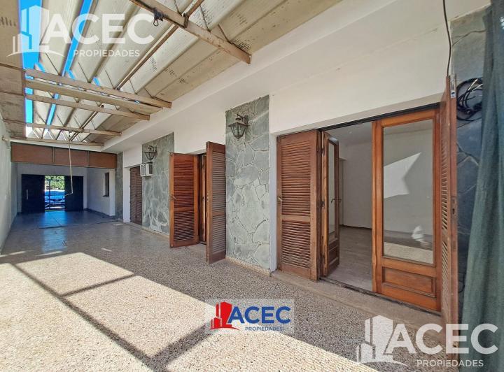 Casa · 140m² · 4 Ambientes · 1 Cochera