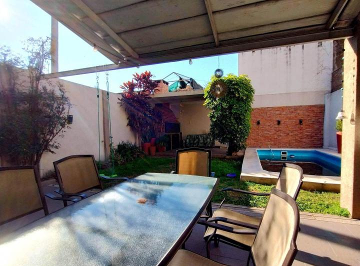 Casa · 186m² · 5 Ambientes · 1 Cochera