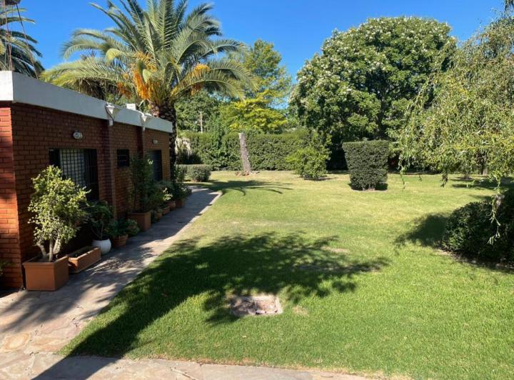 Casa · 546m² · 6 Ambientes · 6 Cocheras