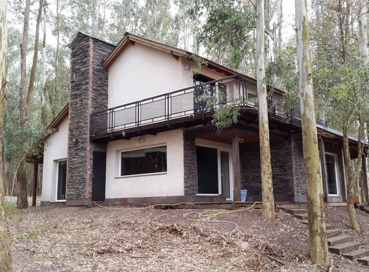 Casa · 166m² · 2 Dormitorios