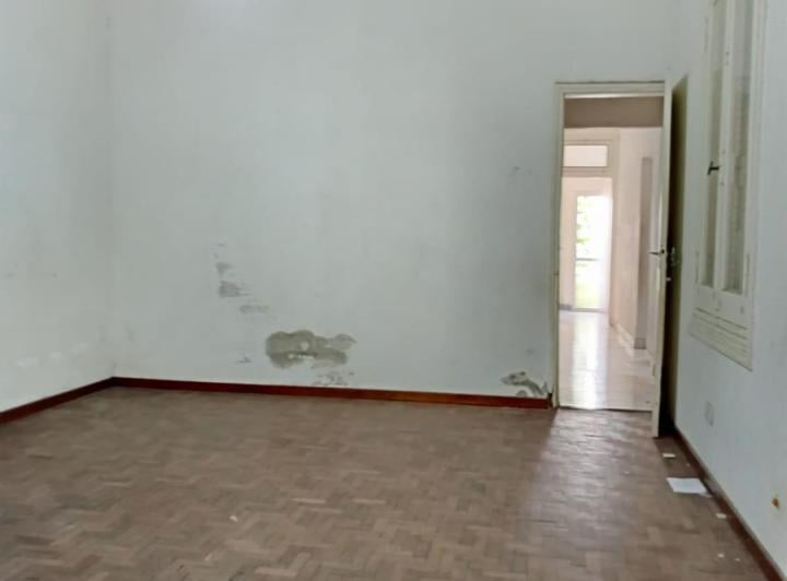 Casa · 200m² · 6 Ambientes · 1 Cochera