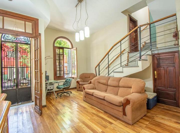 Casa · 188m² · 6 Ambientes · 1 Cochera