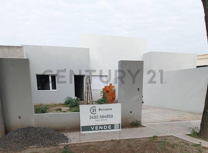 Casa · 116m² · 3 Ambientes · 1 Cochera
