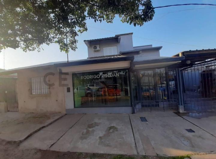 Casa · 238m² · 4 Ambientes · 1 Cochera