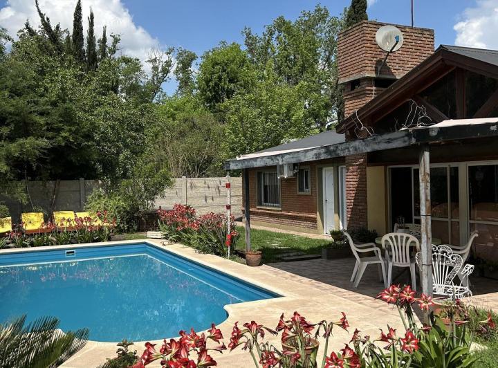 Casa · 170m² · 4 Ambientes · 2 Cocheras