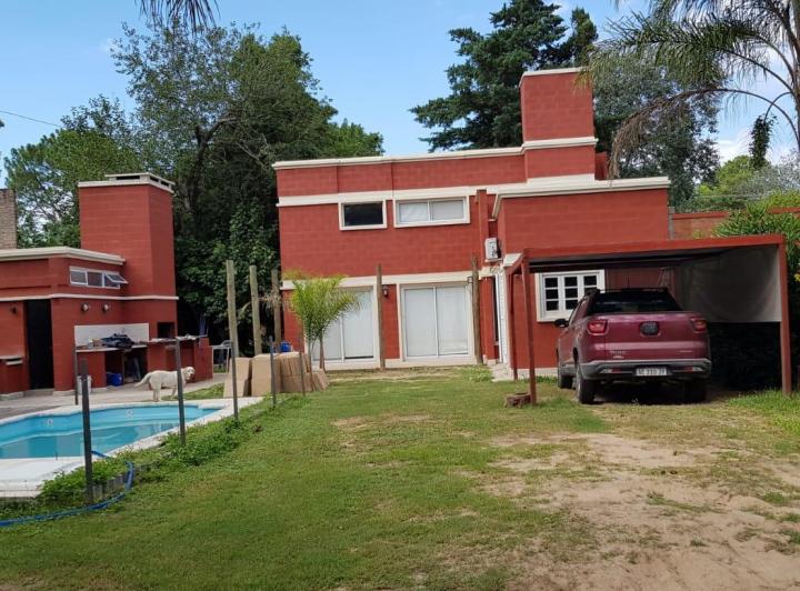 Casa · 170m² · 3 Ambientes · 1 Cochera