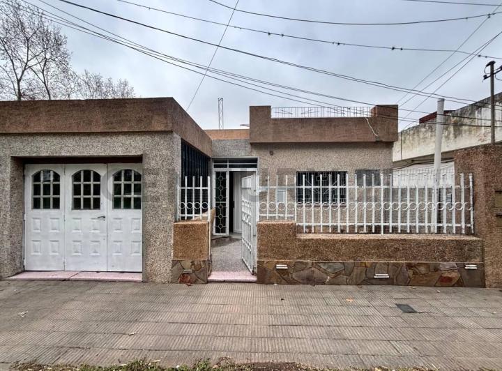 Casa · 107m² · 2 Ambientes · 1 Cochera