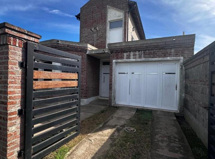 Casa · 159m² · 5 Ambientes · 1 Cochera
