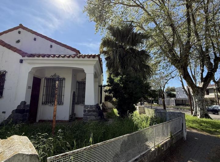 Casa · 170m² · 5 Ambientes · 1 Cochera