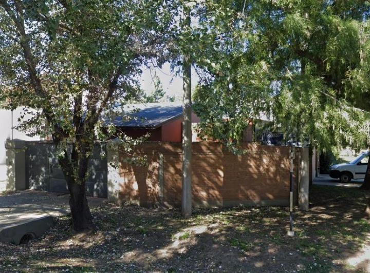 Casa · 160m² · 10 Ambientes · 2 Cocheras