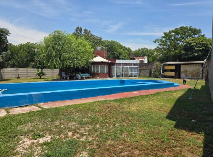 Casa · 150m² · 5 Ambientes · 2 Cocheras
