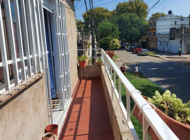 Casa · 140m² · 8 Ambientes · 1 Cochera