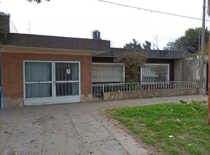 Casa · 140m² · 4 Ambientes · 1 Cochera
