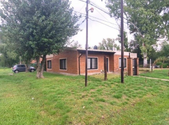 Casa · 115m² · 4 Ambientes · 2 Cocheras