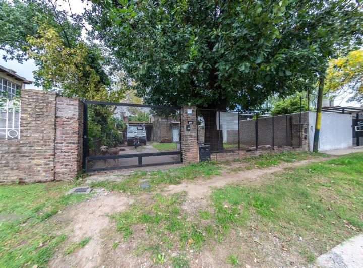 Casa · 90m² · 5 Ambientes · 1 Cochera