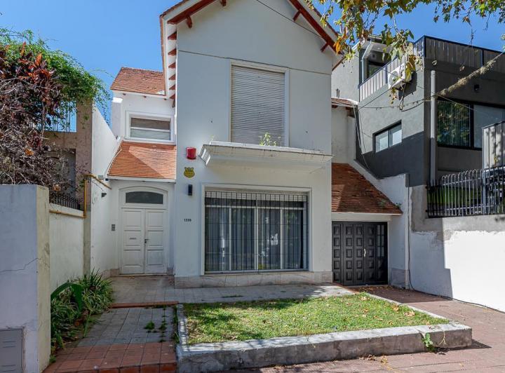 Casa · 200m² · 5 Ambientes · 1 Cochera