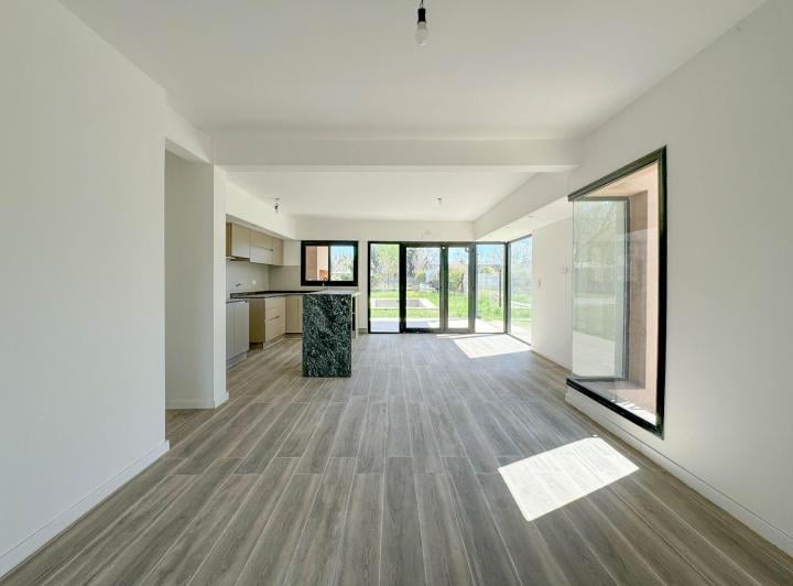 Casa · 120m² · 5 Ambientes · 1 Cochera