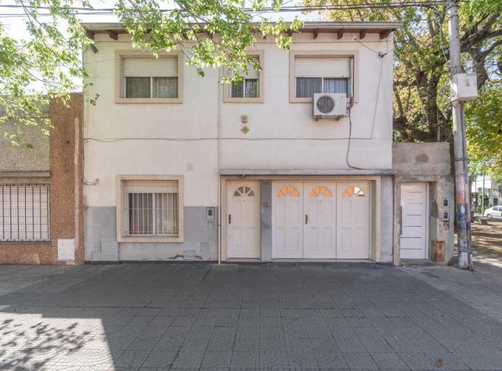 Casa · 131m² · 4 Ambientes · 1 Cochera
