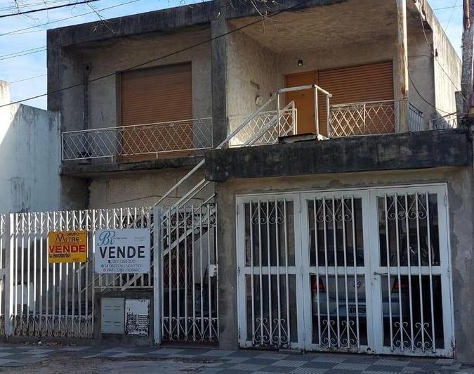 Casa · 195m² · 4 Ambientes · 1 Cochera