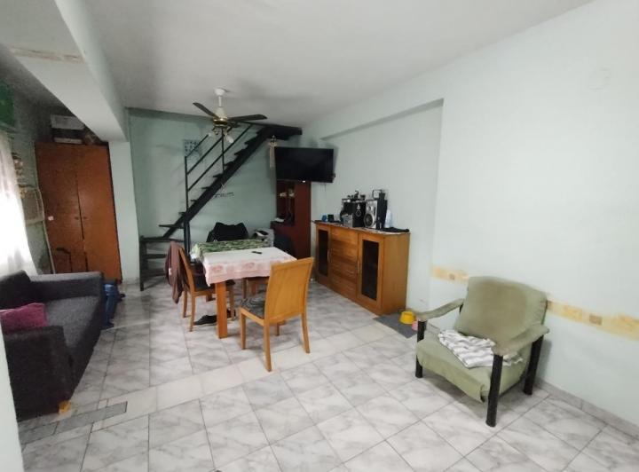 Casa · 207m² · 9 Ambientes · 2 Cocheras