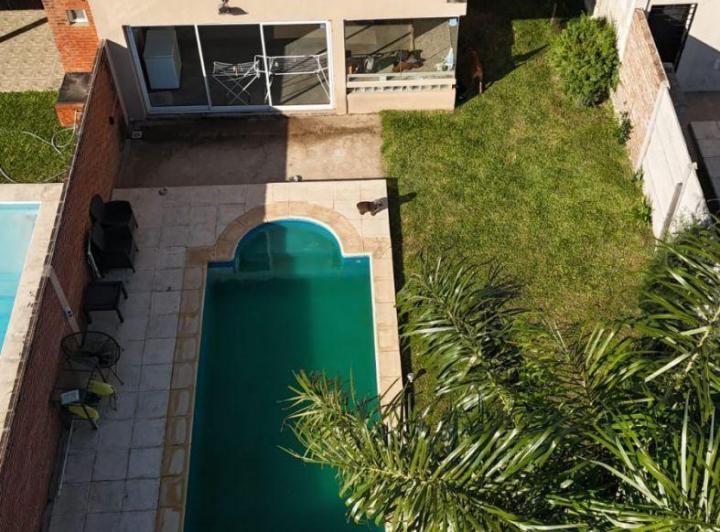 Casa · 285m² · 3 Dormitorios · 1 Cochera