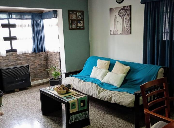 Casa · 170m² · 9 Ambientes · 1 Cochera