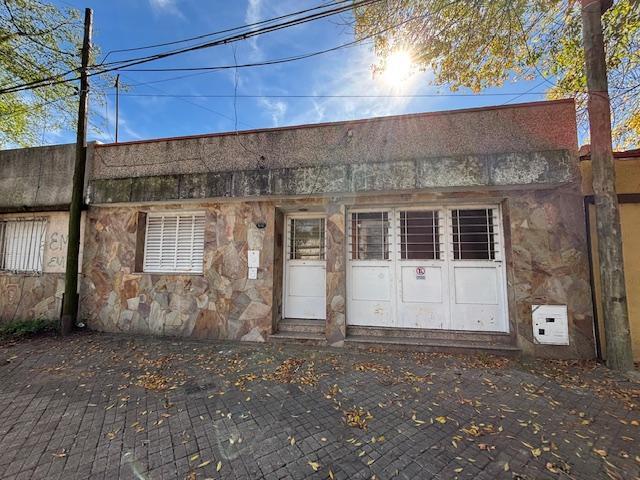 Casa · 5 Ambientes · 1 Cochera