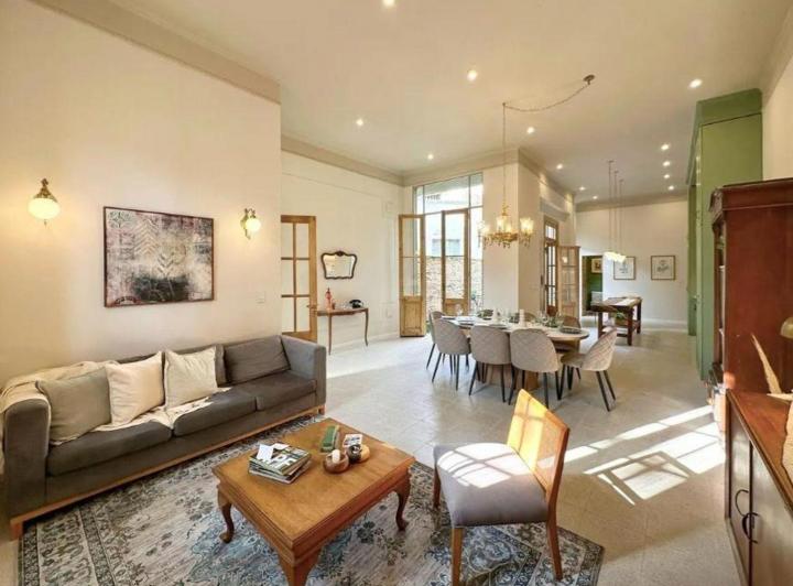 Casa · 150m² · 4 Ambientes · 1 Cochera