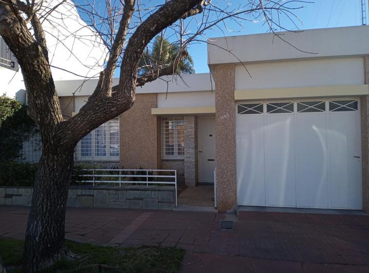 Casa · 99m² · 6 Ambientes · 1 Cochera